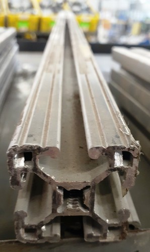 80/20 T-SLOT 1515-UL ALUMINUM EXTRUSION 1.5 X 1.5", 4-OPEN SLOTS, 33-1/4" L - Picture 2 of 3