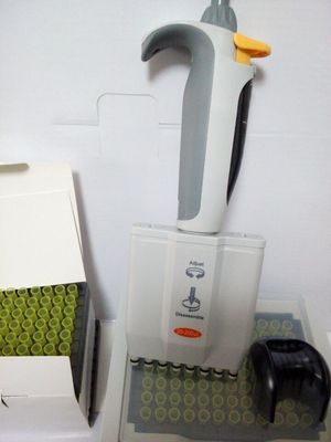 121  20-200μl 8 ch Topscien Variable Volume pipette pipetter pipet adjustable
