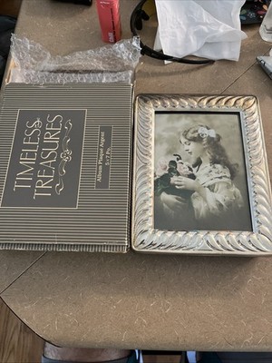 Timeless Treasures Silverplated Picture Frame/Album 24 5x7  Photo Girl Velvet