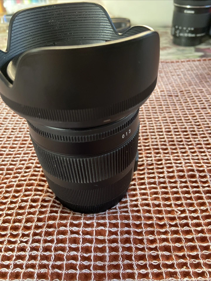 Sigma DC DC Macro 17-70mm f/2.8-4 DC Lens - Image 3 of 4