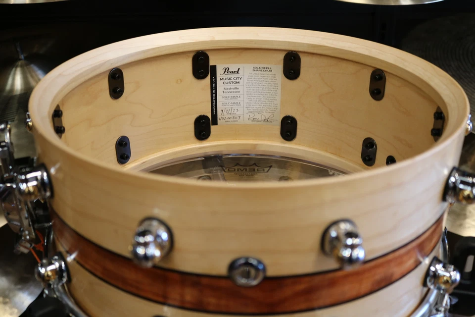 Pearl Music City Custom - 14"x6.5" Solid Maple Snare Drum in Natural Hand‐Rubbed - Image 4 of 4