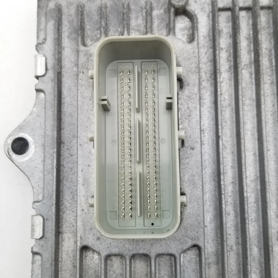 Módulo de control informático Dodge Journey Engine 2015 ECU ECM OEM 05150923AB Foto 4 de 4