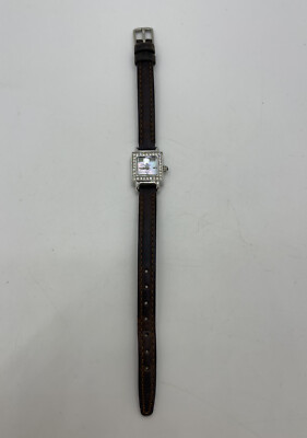 Cenere BW-916 Bedazzled Quartz Analog Women display picture 1