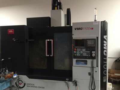 2018 SMTCL VMC1100 45''X 25''Y 25''Z CNC VERTICAL MACHINING CENTER FANUC OI CONTROL