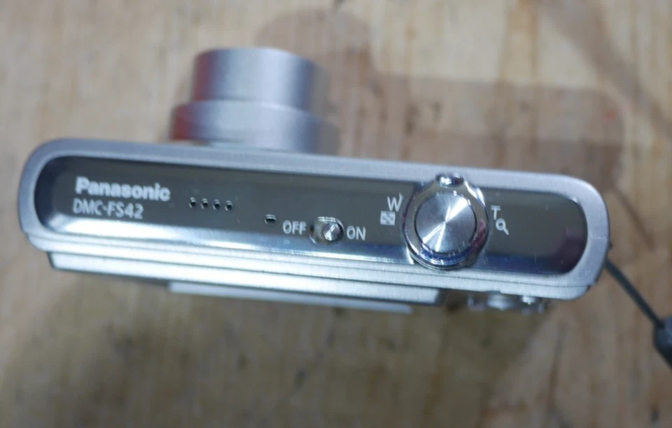 Panasonic Lumix DMC-FS42 Digital Camera 10mp Used 4x Optical Zoom Vgc *Read*, photo 3 of 5