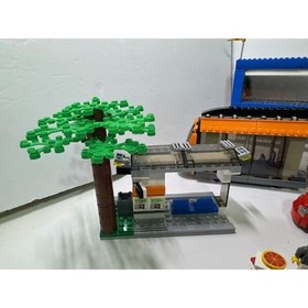 Lego City City Square #60097 w 11 figs! 95% complete- see description