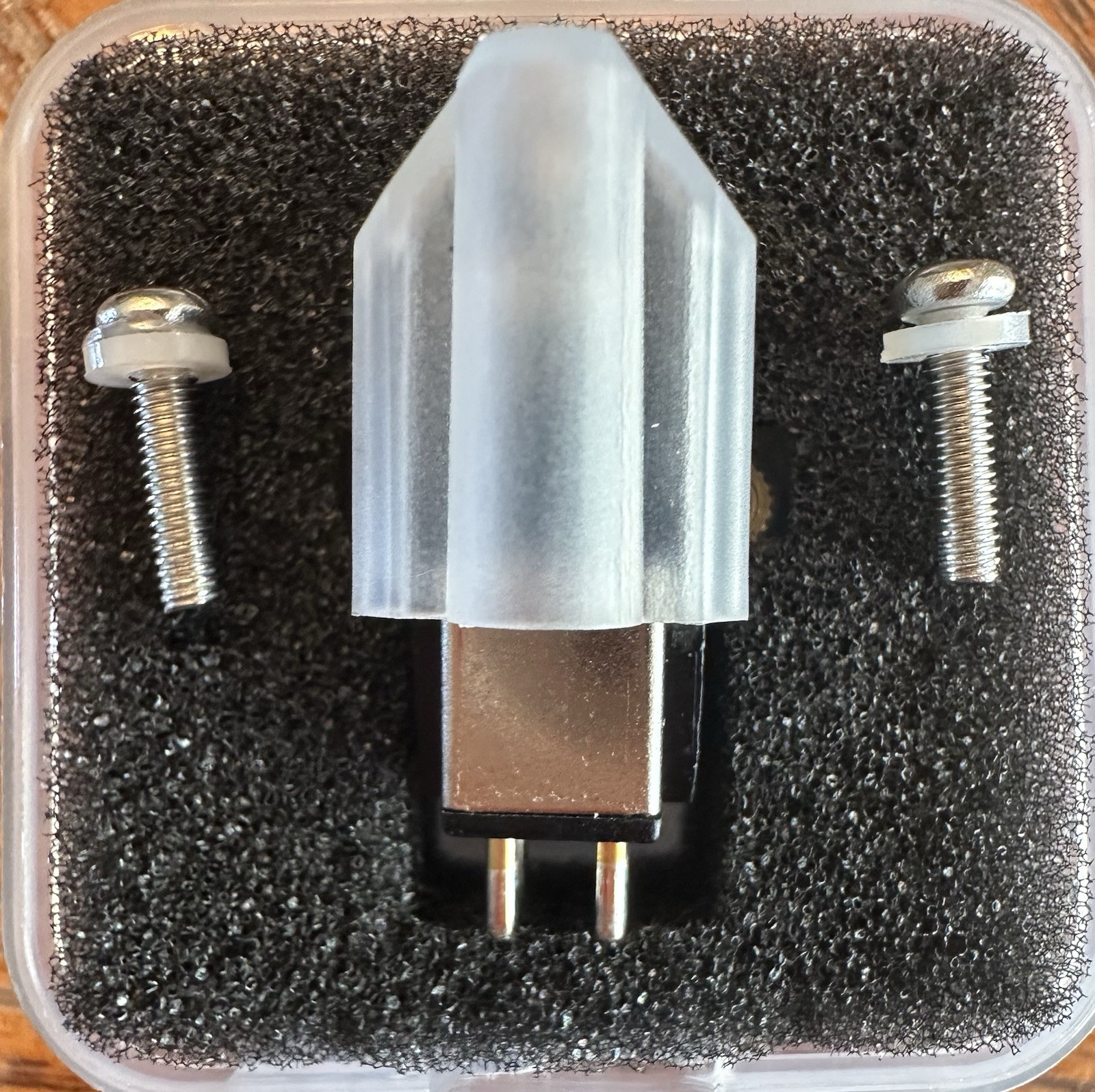 Audio-Technica AT-VM95E Cartridge & Diamond Elliptical Stylus + Mounting Screws