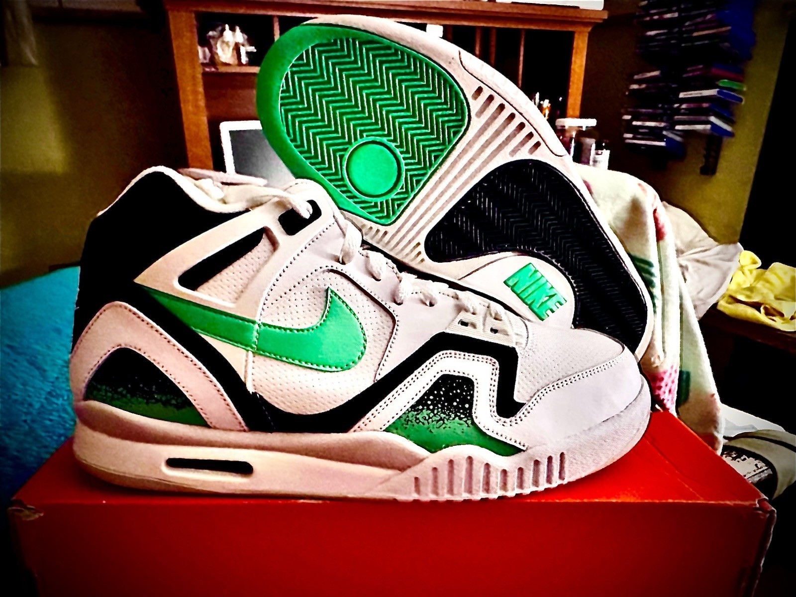 NIKE ナイキ　GTCUT1 poison s-l1600.jpg