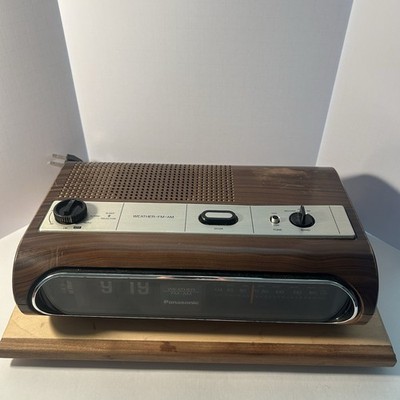 Panasonic RC-6236 Flip Alarm Clock Radio FM AM Weather Woodgrain