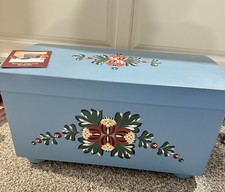 Pleasant Company Kirsten Chest New Rare 1986 Blue, Tagged