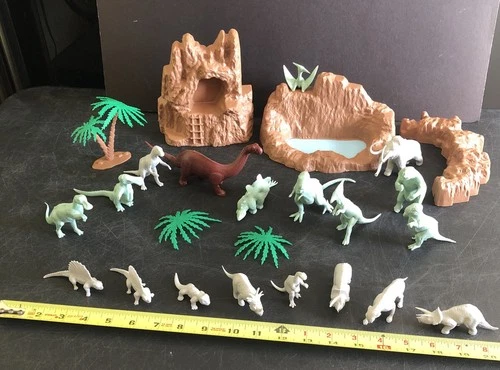 HUGE LOT c1950s-1960s MARX TOYS PREHISTORIC TIMES DINOSAURS ANIMALS PLAYSET 👀