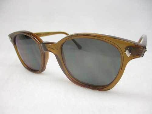 Pentax Hoya Sunglasses Classic 60s Style Horn Rim Custom Honey Gray 50 Large