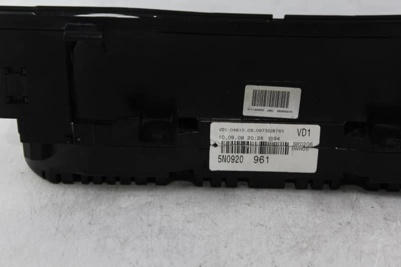 Grupo de velocímetro MPH para Volkswagen Tiguan 2010 OEM #27972 Foto 3 de 4