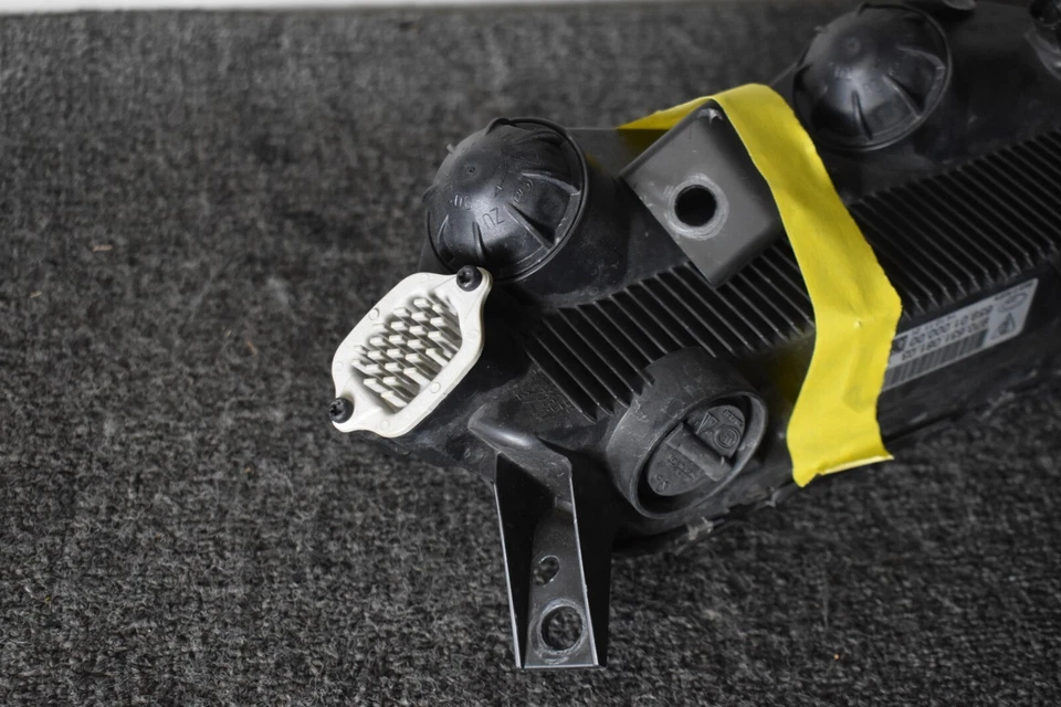 Faro antiniebla delantero izquierdo del lado del conductor Porsche Panamera 2010-2013 OEM 970631081 Foto 4 de 4