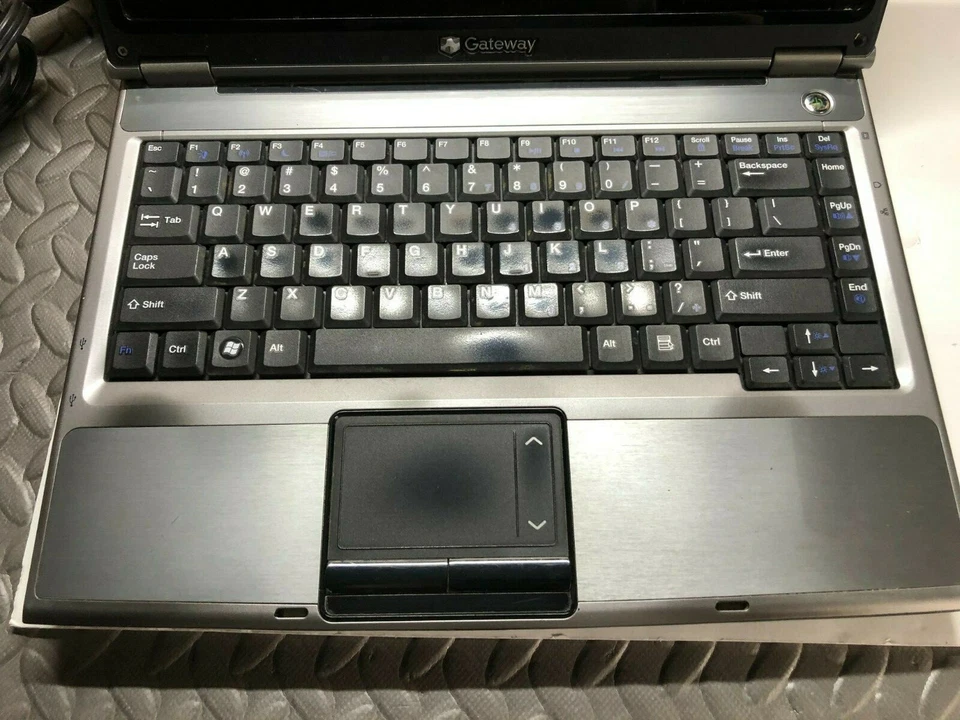 Gateway MT3422 14.1in. (1.7GHz, 1GB) Notebook/Laptop - Gray - 1014552R - Image 2 of 4