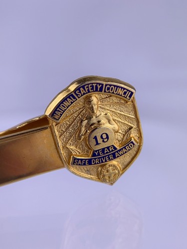 National Safety Council Safe Driver Award Tie Clip Bar 19 Year Gold Tone Vintage - Afbeelding 6 van 7