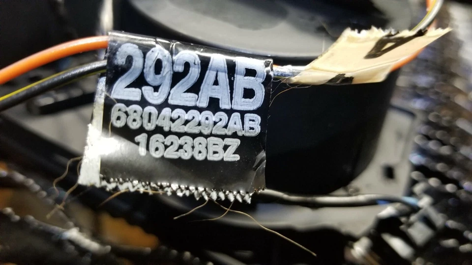 12 13 14 15 16 JEEP PATRIOT CONSOLA DELANTERA PORTAVASOS (ILLUM.W/WIRE) OEM Foto 4 de 4