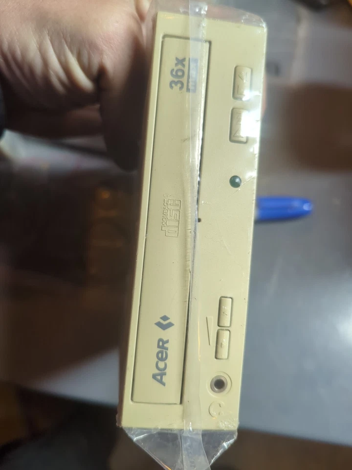  Acer 636A-002 36x IDE Internal CD-ROM Drive - Beige Bezel - Image 4 of 4