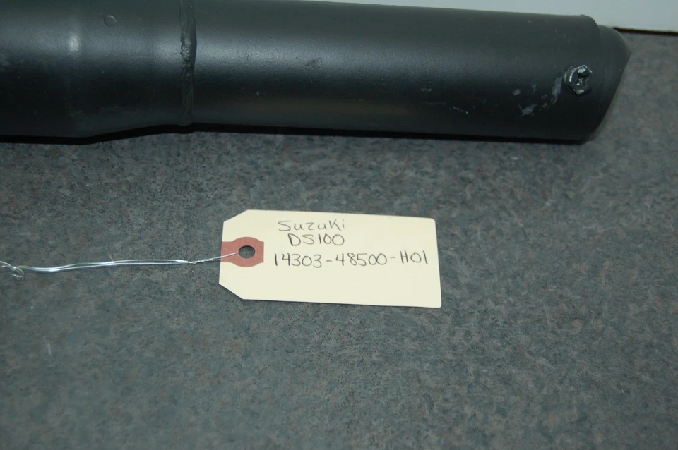 TUBO DE ESCAPE ORIGINAL SUZUKI 14303-48500-H01 NUEVO STOCK ANTIGUO DS100 DS125 Foto 2 de 4