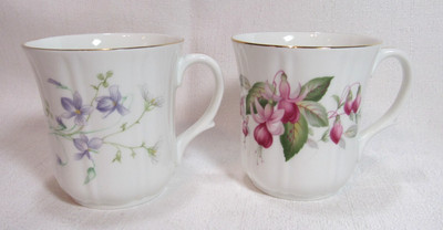 Duchess England Fine Bone China Two (2) Multicolored Floral Mugs/Teacups GC