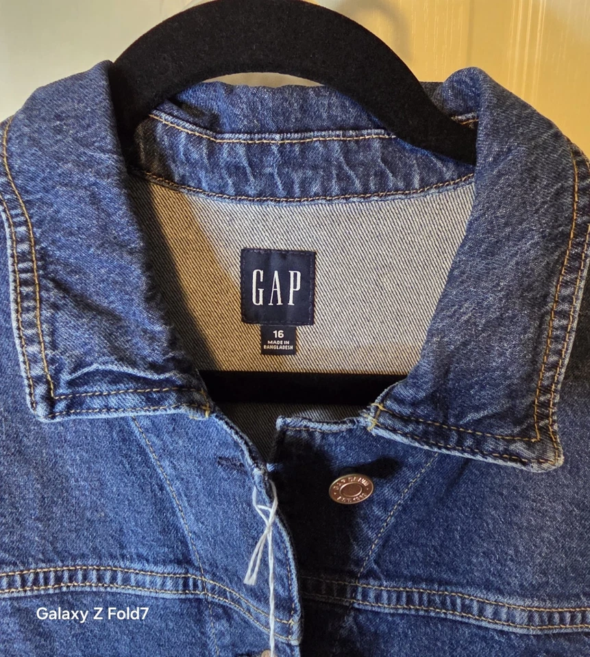 Mono vaquero de manga corta con bolsillos talla 16 Gap para mujer Foto 2 de 4