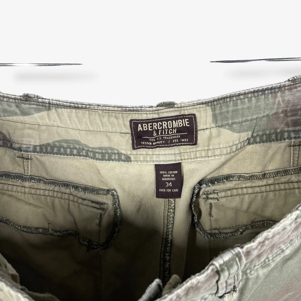Pantalones Cortos Carga Y2K Abercrombie & Fitch Hombres Camuflaje Talla 34 Camuflaje Utilitario Foto 2 de 4