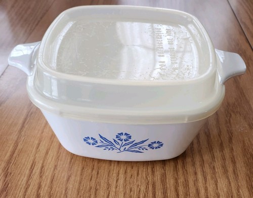 Vintage Corning Ware Blue Cornflower P-43-B 22 oz Casserole Dish with Lid