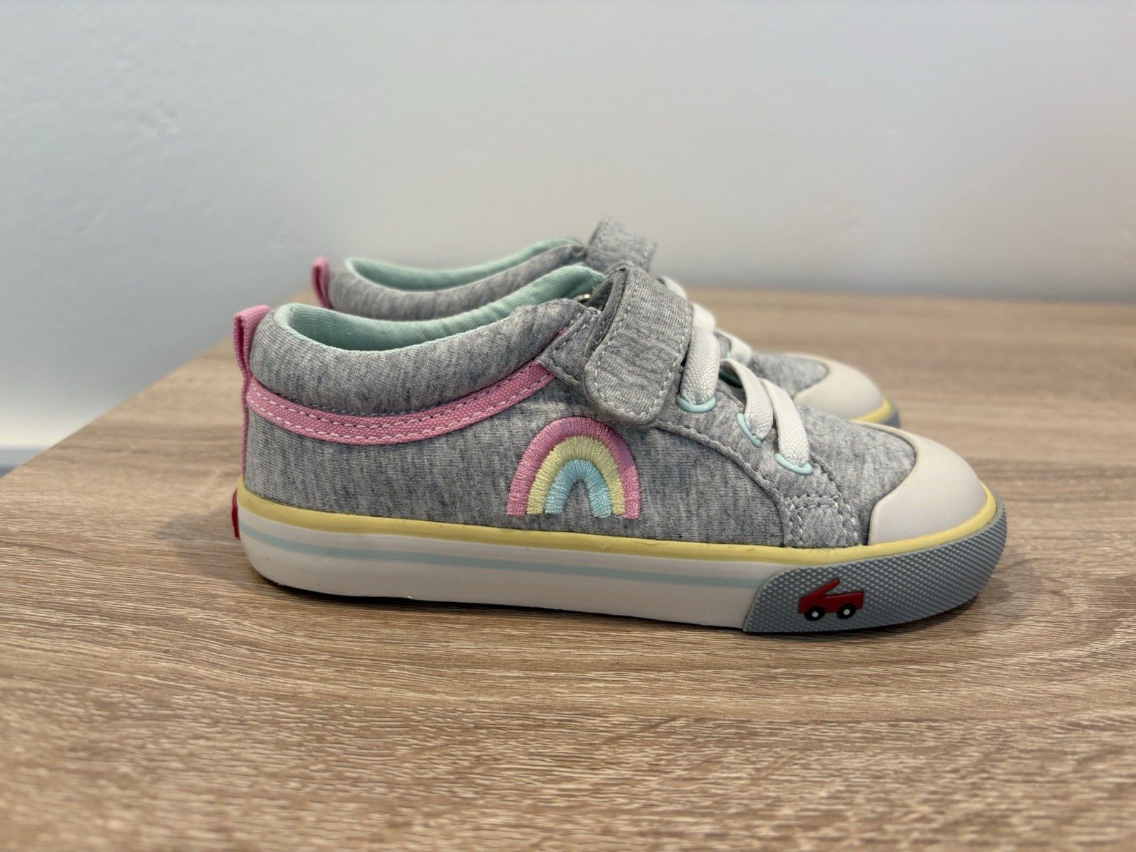 SEE KAI RUN Girls Kristin Gray/Rainbow Sneaker Size 11