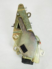 Mercedes-Benz Schloss Mitte links A1298000374 W129 SL-Klasse Mercedes-Benz Schloss Mitte links A1298000374 W129 SL-Klasse