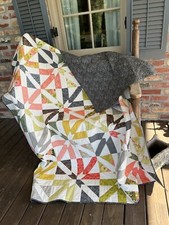 Spring Daffodils Quilt 65x82