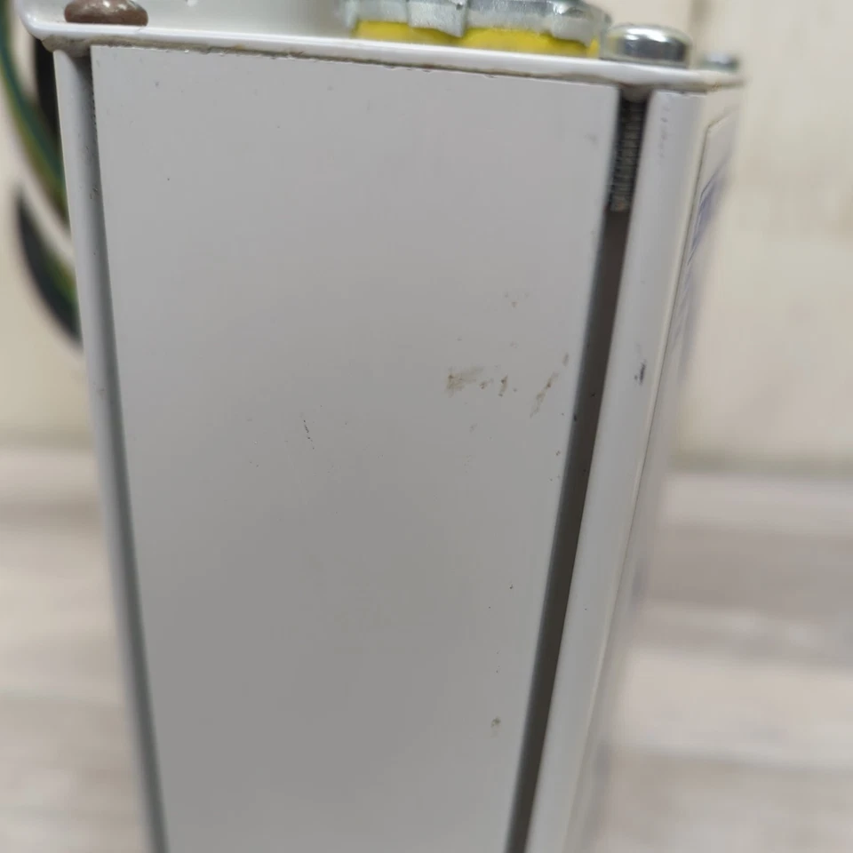 Dispositivo de protección contra sobretensiones ERICO CRITEC TDX50 347/600V trifásico WYE Foto 4 de 4