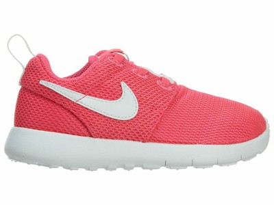 baby pink nike roshe