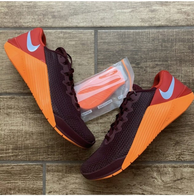 nike metcon maroon