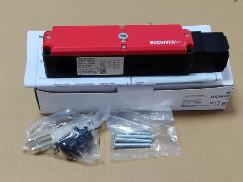 1PCS New in Box for Euchner TP3-2131A024M 084142 Safety Switch Free Shipping - Picture 1 of 5