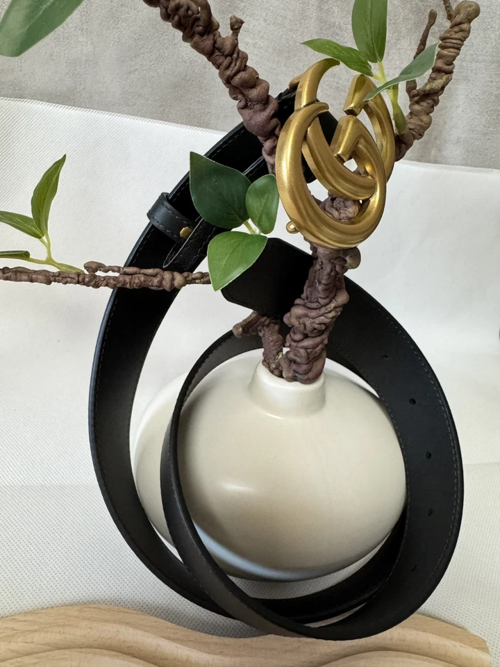 Women's Gucci Leather Belt Black GG Buckle  4cm width - Image 4 of 4