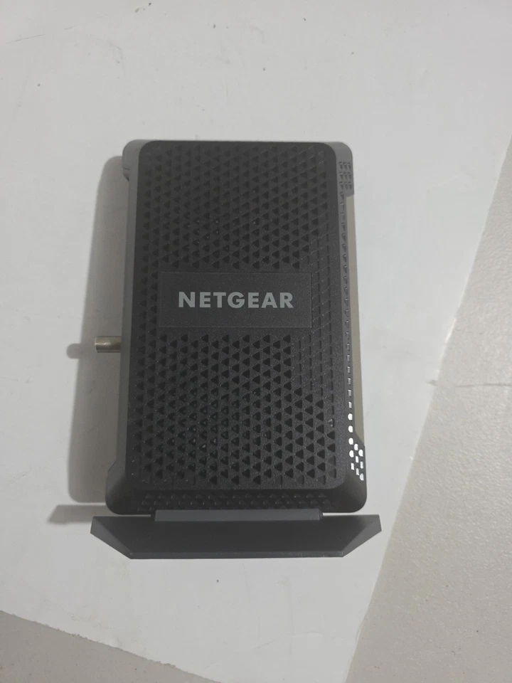 Lot of 5 Mixed Network Devices – 4 Access Points & 1 Cable Modem Router – Used - Image 4 of 4