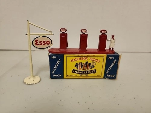 Vintage Matchbox Moko Lesney Accessory Pack Esso No. 1 W/ Original Box Diecast