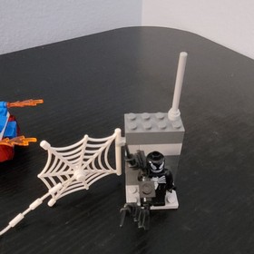 LEGO Juniors: Spider-Man: Spider-Car Pursuit (10665) Set, No Box or Instructions