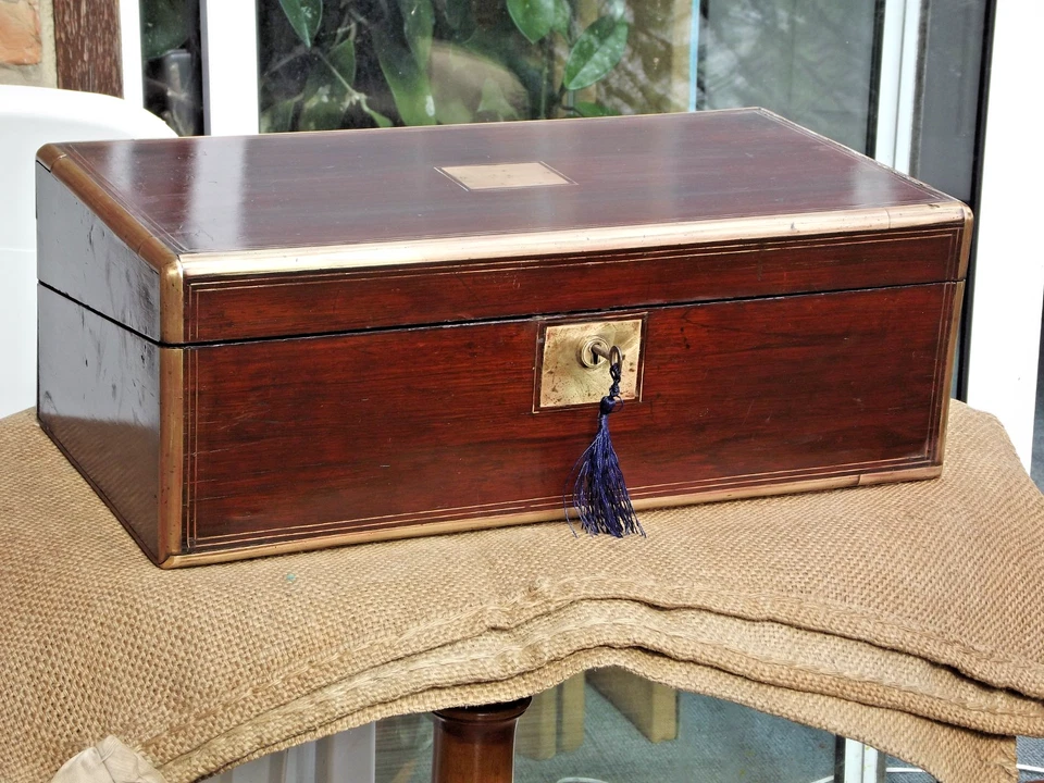 Brass edged Rosewood Writing Slope with 2 locks and keys and 3 secret drawers - Image 2 of 4