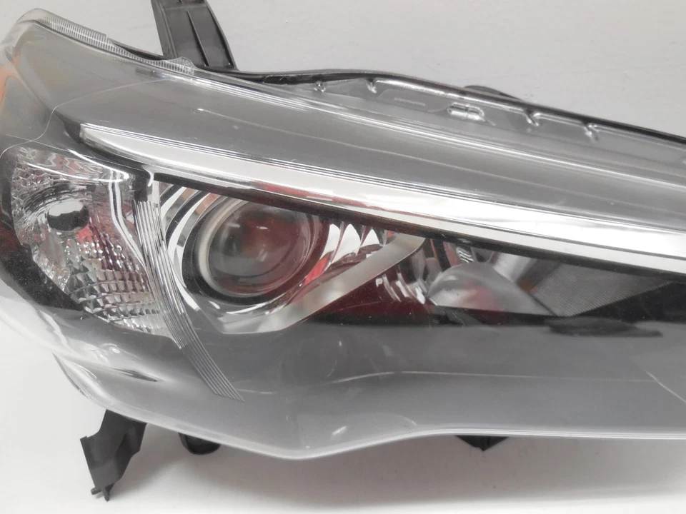 Toyota 4Runner передняя фара пассажирская правая галогенная 2014 - 2020 Y4 - Изображение 4 из 4