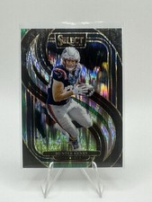 2024 Panini Select - Premier Level Hunter Henry #160 Black & Green Shock Prizm