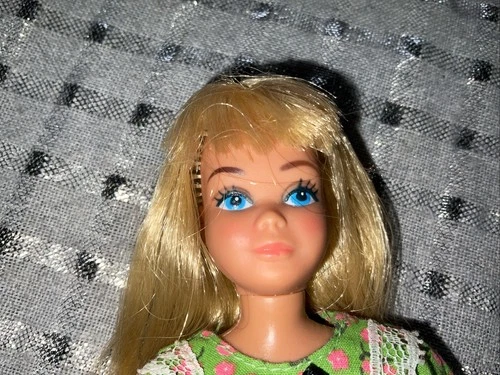 Vintage Skipper Doll Barbie Blonde Dress