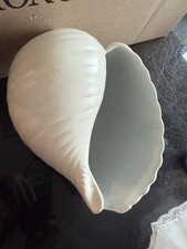 Wedgwood Etruria - England Moonstone Seashell...