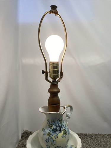 Vintage Country Flowers Water Pitcher Basin Table Lamp Forget Me Nots Works - Picture 14 of 18