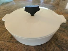 Corning Ware Retro MCM  B-1 / 1 qt Buffet Server White w Black Knob Lid Vintage
