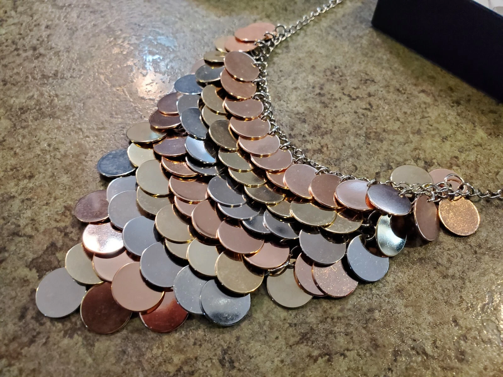 HSN HOT IN HOLLYWOOD Gold Copper Silver Round Medallion Necklace Earrings NOS image 4