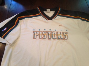 vintage detroit pistons shirt