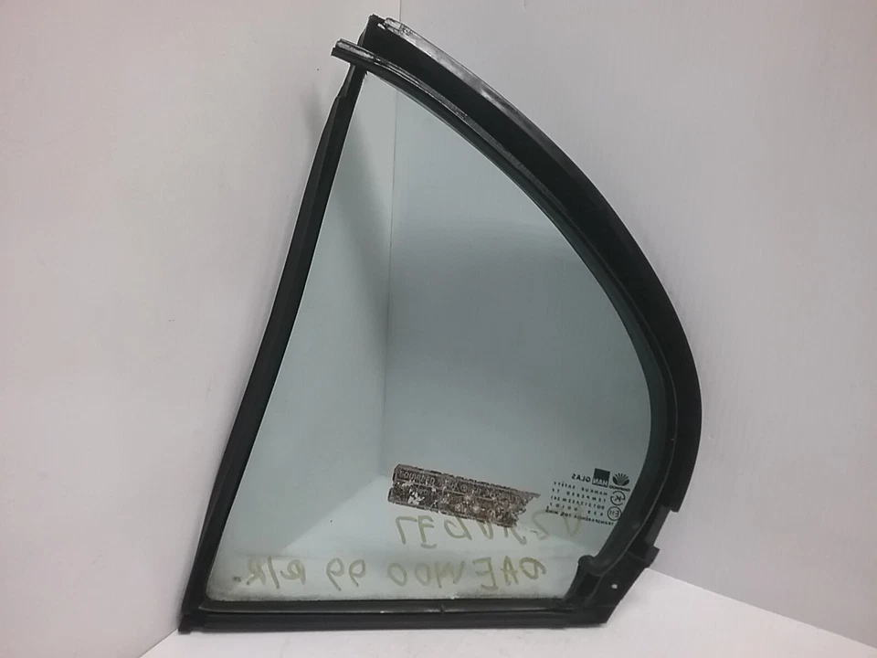 1999 - 2002 Daewoo Leganza Right Rear Door Quarter Small Glass Window 43R-00107 - Image 3 of 3