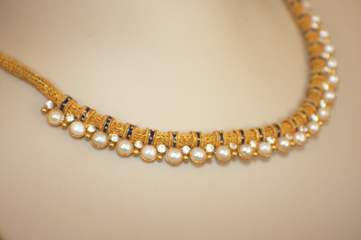 Exquisite 22Kt Yellow Gold Pearl/Crystal Necklace 16 Inch-34 Grams