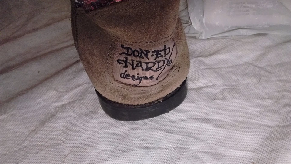 Ed Hardy Don Ed Mujeres Marrón Gamuza Media Pantorrilla Lentejuelas Pull Up Invierno Bota Zapatos 7M Foto 4 de 4